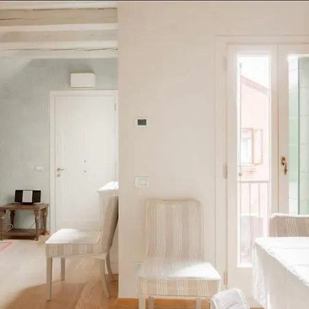 Beautiful Apartment In The Center Apartamento Venecia