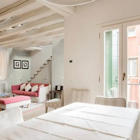 Apartamento Beautiful Apartment In The Center *